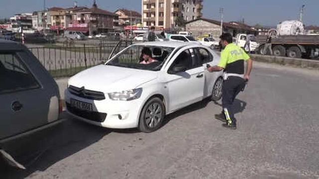 Maskeli Sürücü Alarmı! Gerçek Ortaya Çıkınca Polis Şaşkınlığını Gizleyemedi