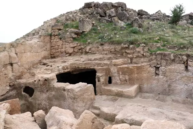 Diyarbakır'daki Gizemli Tapınakta Yeni Koridorlar Bulundu, Dünyanın Her Yerinden Görmeye Geliyorlar