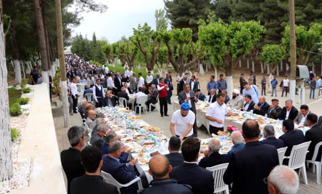 Zilan Şeyhi Öncülük Etti, 20 Yıllık Kan Davası 2 Bin Kişilik Yemekle Son Buldu