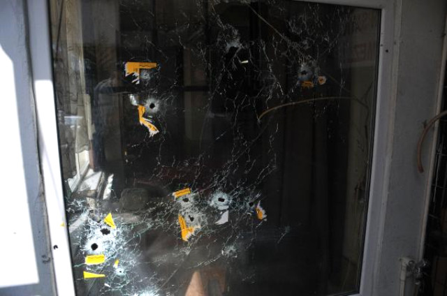 İstanbul'da Kahvehaneye Silahlı Saldırı Sonrası Yaşanan Panik Kamerada
