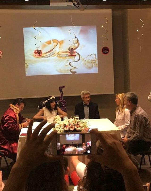 Eski Eşiyle Hastanede Yeniden Evlenen Kanser Hastası Kadın: Bu Adam Sevilmez mi