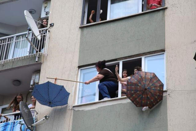 Manisa'da Mesir Macunu İzdihamı! Tam 6 Ton Dağıtıldı