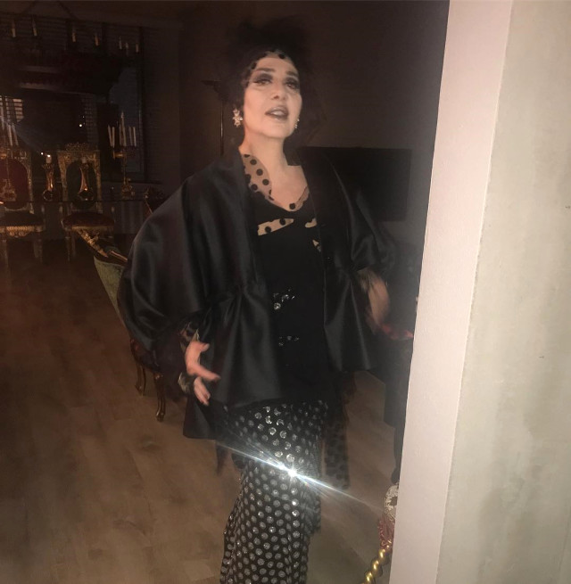 Modacı Nur Yerlitaş, İğne İpliğe Döndü