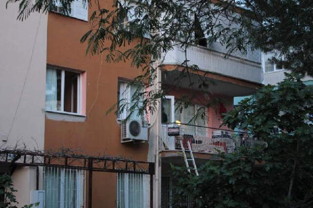 Gece Yarısı Eve Merdivenle Girip Dehşet Saçtı! Teklifini Reddeden Kadını Öldürdü, Kızını Yaraladı