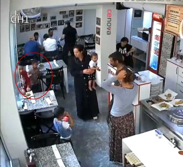 Çocuğuna Hırsızlık Yaptıran Vicdansız Anne Anbean Kamerada