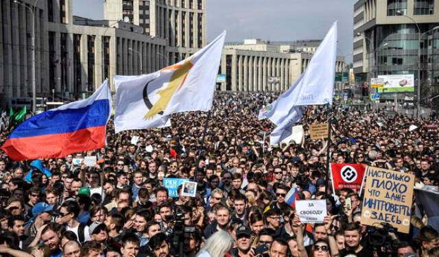 Ruslar Telegram Yasağını Protesto Etmek İçin Başkent Moskova'da Sokaklara Döküldü