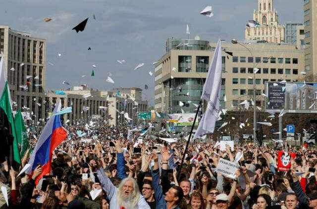 Ruslar Telegram Yasağını Protesto Etmek İçin Başkent Moskova'da Sokaklara Döküldü