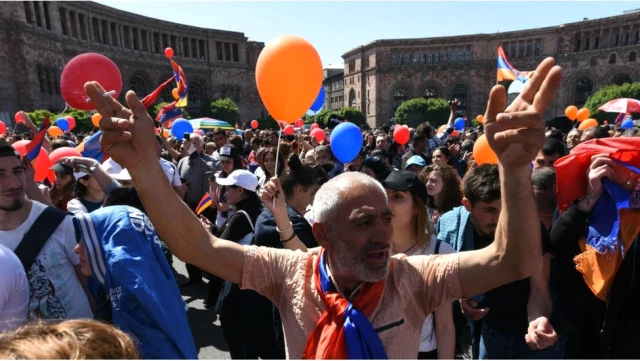 Ermenistan'ın Tek Başbakan Adayı Paşinyan: Parlamento Beni Seçmezse Siyasi Bir Tsunami Çıkar