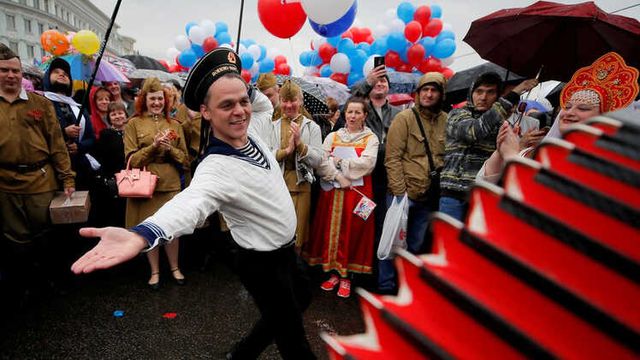 Fotoğraflarla: Dünyada İşçiler 1 Mayıs'ı Nasıl Kutladı?