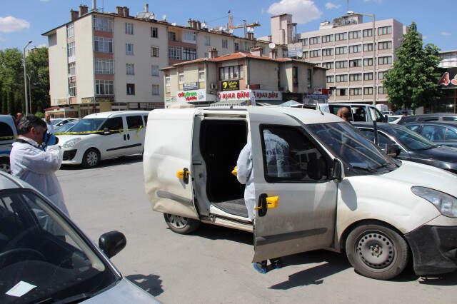 Bankalara Para Taşıyan Araç Soyuldu! Şifreli Kasadan Bir Çuval Para Çalındı