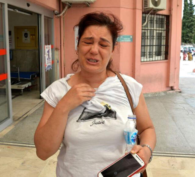 Parkomat Görevlisi, Tartıştığı Kadının Boynunu Sıkıp Kolyesini Kopardı