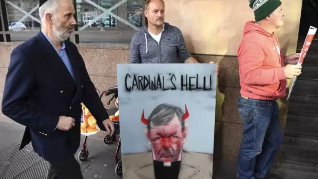 Vatikan'ın Üç Numarası Kardinal Pell Cinsel istismardan yargılanacak