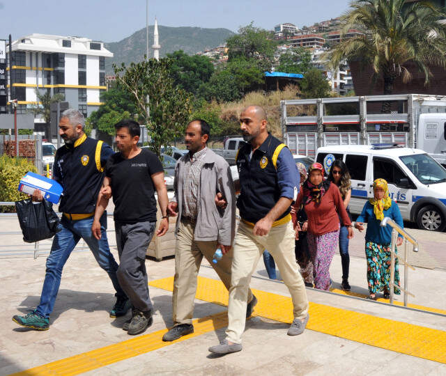 1 Yıl Önce Evde Çırılçıplak Halde Ölü Bulunan Çiftin Cinayetinin Ardından Yasak Aşk Çıktı: 5 Gözaltı