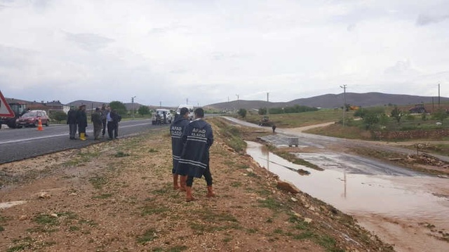 Ahırı Sel Bastı, 28 Koyun Akıntıya Kapılarak Telef Oldu