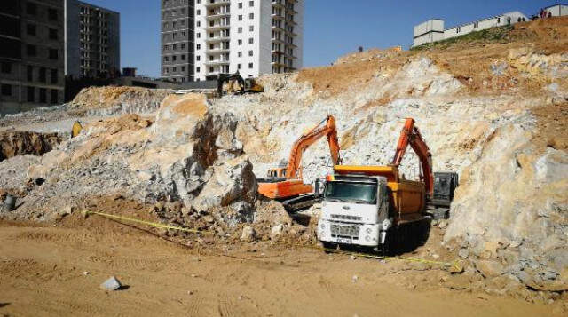 Ankara'da İnşaattaki Kazı Çalışmasında Unutulan Dinamit Patladı: 1 Ölü, 3 Yaralı