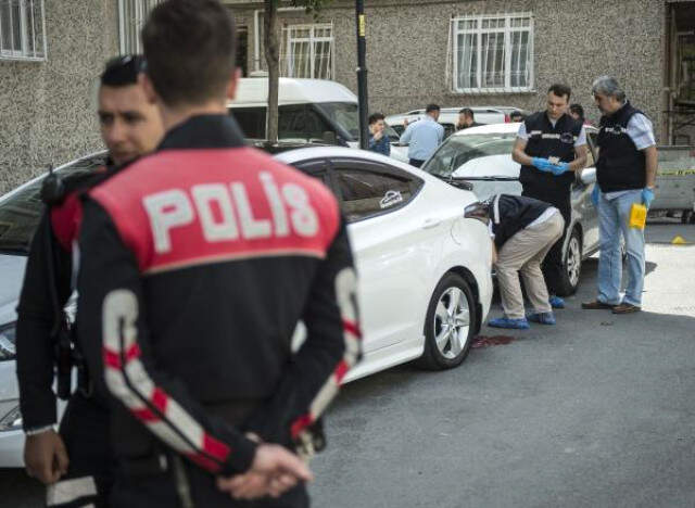 İzinli Er Tartıştığı Genç Kıza Kurşun Yağdırdı, Sonra Kendine Sıktı İzinli Er Tartıştığı Genç Kıza Kurşun Yağdırdı, Sonra Kendine Sıktı