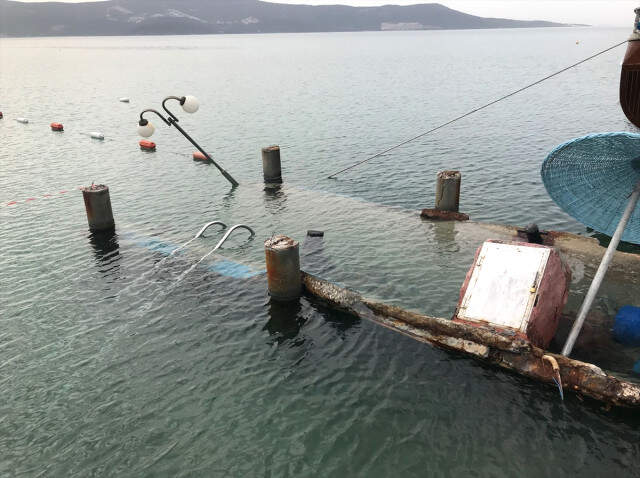 5 Yıldızlı Otelin Beton İskelesi Çöktü, Tatilcilerin Bacak ve Parmakları Koptu