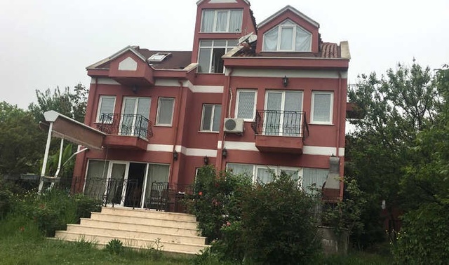 Lüks Villaları, Özel Sistemle Uyuşturucu Tarlasına Çevirmişler