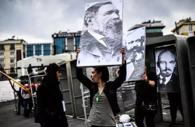 Karl Marx 200 Yaşında: Dünyayı Sarsan Düşünürün Hayatı ve Eserleri