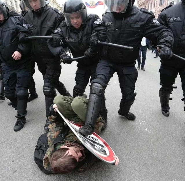 Putin Muhalifleri Sokağa İndi, Moskova Karıştı: 14 Gözaltı