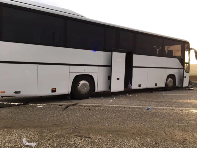 Otobüs TIR'a Çarptı: 1 Ölü, 46 Yaralı