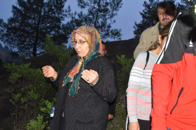 Her Yıl Sadece 6 Mayıs'ta Akıyor! 'Sarıkız'ın Gözyaşı' Ziyaretçi Akınına Uğradı Her Yıl Sadece 6 Mayıs'ta Akıyor!