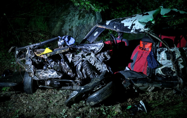 Bursa'da Korkunç Kaza! TIR'a Çarpan Otomobil Takla Atıp Devrildi: 3 Ölü, 3 Yaralı