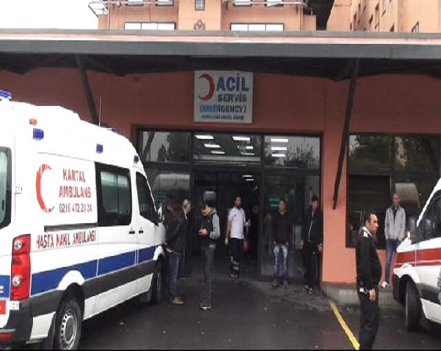 Bekçi, Meslektaşının Silahından Çıkan Kurşunla Ağır Yaralandı Bekçi, Silahını Doldurt Boşalt Yaparken Meslektaşını Ağır Yaraladı