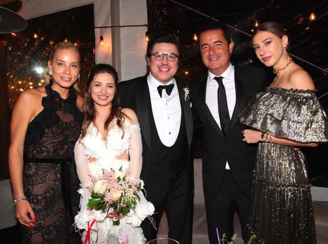 Şeyma Subaşı Elbisesiyle Gelin Nurdan Beşen'i Gölgede Bıraktı