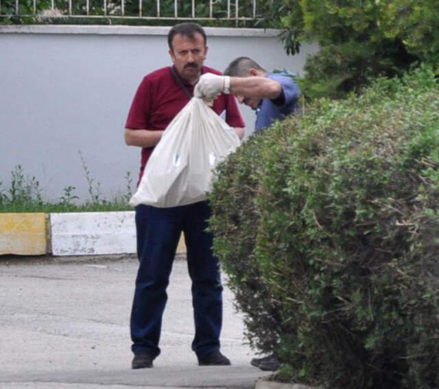 Kastamonu'da Vahşice Öldürülen Aile, <a class='keyword-sd' href='/bebek/' title='Bebek'>Bebek</a> Mezarı Büyüklüğündeki Bir Alana Defnedilecek