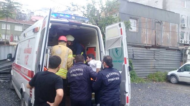 Beyoğlu'nda Asansör İkinci Kattan Yere Çakıldı: 1 Kadın Yaralandı