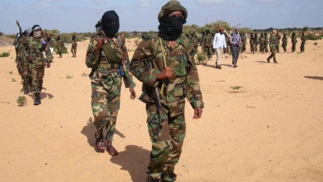 Somali'de 11 Kocası Olmakla Suçlanan Kadını Taşlayarak Öldürdüler