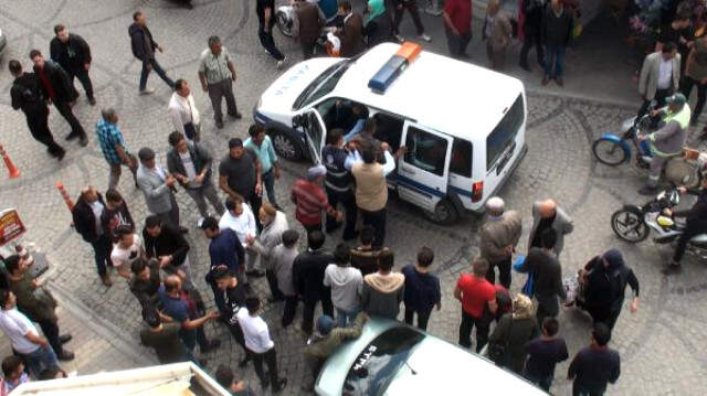 Zabıta, Dilenciye 'Vurun' Dedi, Kalabalık Linç Etmeye Kalktı