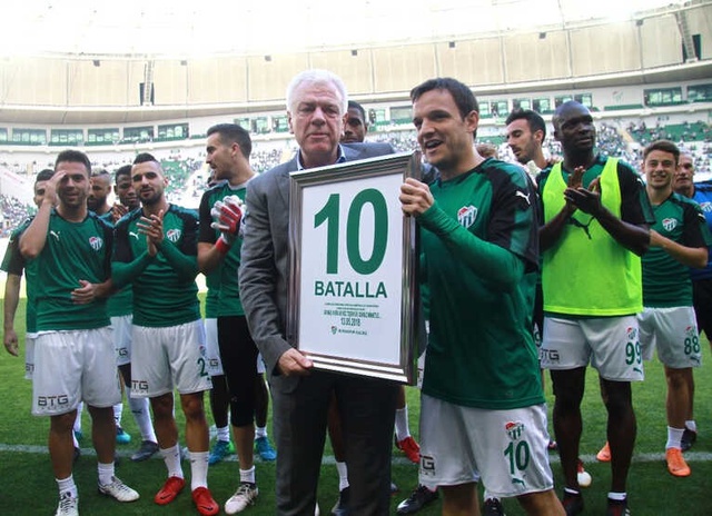 Bursaspor, Batalla'ya Veda Ediyor