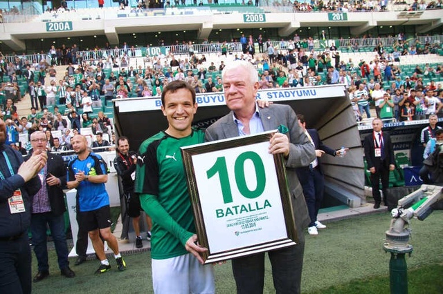 Bursaspor, Batalla'ya Veda Ediyor