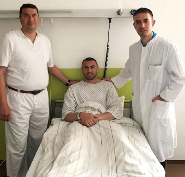 Trabzonsporlu Burak Yılmaz, Almanya'da Ameliyat Oldu
