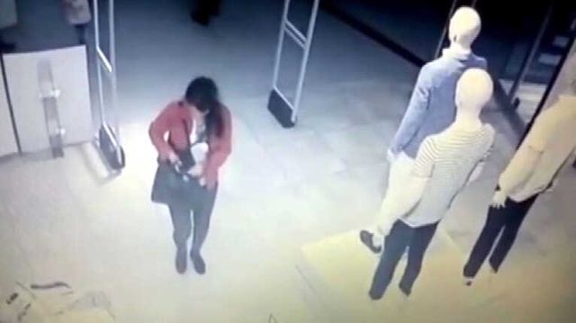 Kadın Hırsız, AVM'nin X-Ray Cihazında Unutulan Cep Telefonunu Böyle Çaldı