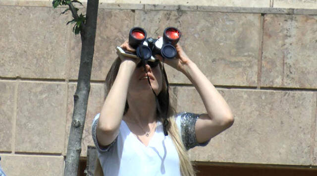 İnsanlık Ölmüş Dedirten Görüntü! İntihar Girişimini Dürbünle İzlediler