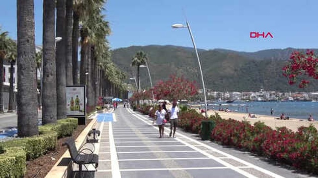 Ramazan Başladı, Marmaris'te Sahiller Turistlere Kaldı