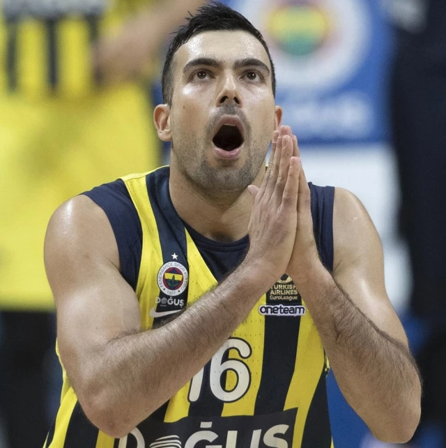 Fenerbahçe Doğuş Final Four'da Üst Üste 3. Final İçin Parkeye Çıkıyor