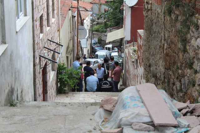 Annesini Telefon Kablosuyla Boğan Cani Evlat