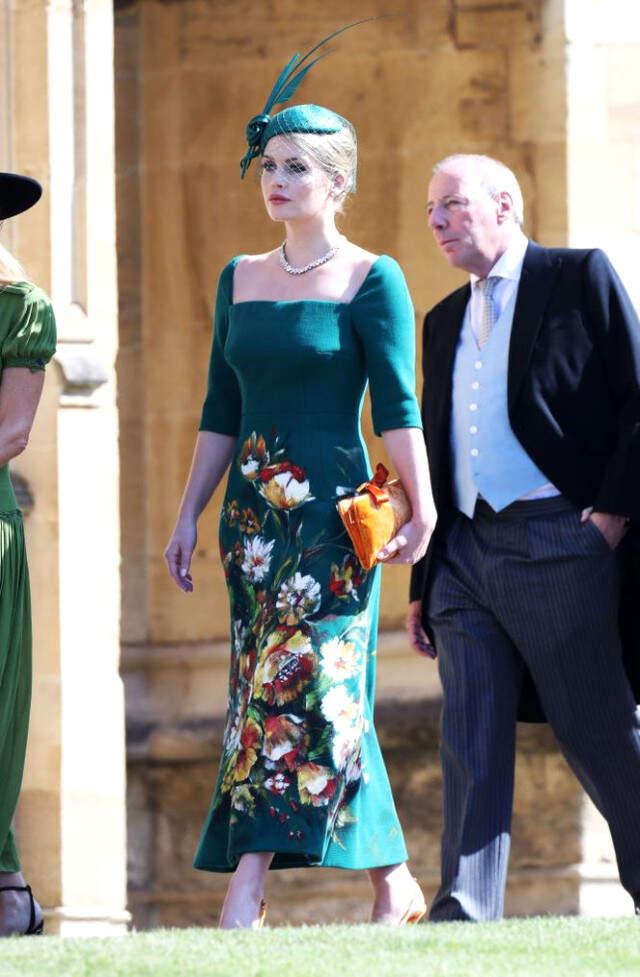 Lady Diana'nın Yeğeni Kitty Spencer Güzelliğiyle düğüne damga vurdu