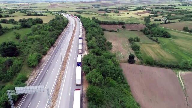 Kapıkule'de 20 Kilometrelik TIR Kuyruğu Oluştu