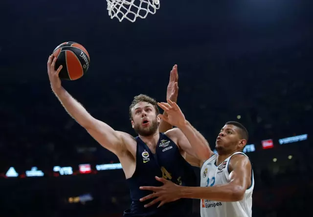 Fenerbahçe Doğuş'u 85-80 Yenen Real Madrid Euroleague'de 10'uncu Kez Şampiyon