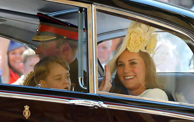 Prens Harry ve Meghan'ın Düğün Fotoğrafları Yayınlandı