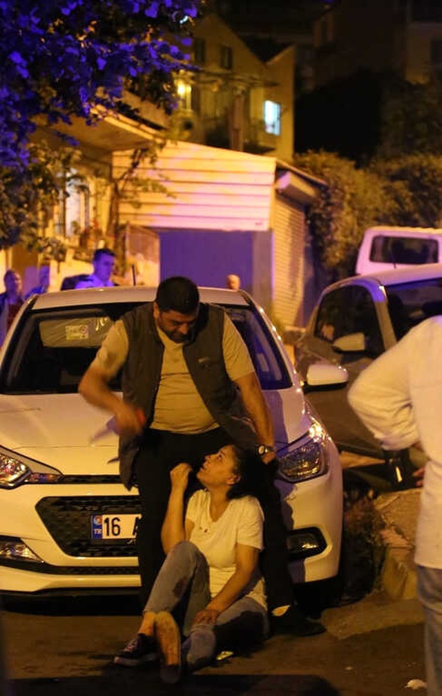 Bursa'da Sahur Vakti Rehine Krizi! Cezaevi Firarisi Adam Karısını Bıçaklayıp Eve Kilitledi