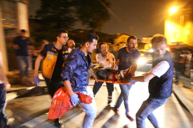 Bursa'da Sahur Vakti Rehine Krizi! Cezaevi Firarisi Adam Karısını Bıçaklayıp Eve Kilitledi