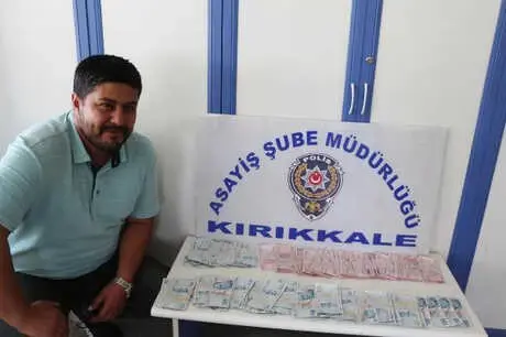 Temizlik Yaparken İçinde Biriktirdiği 40 Bin Lira Olan Yastığı Yanlışlıkla Çöpe Attı