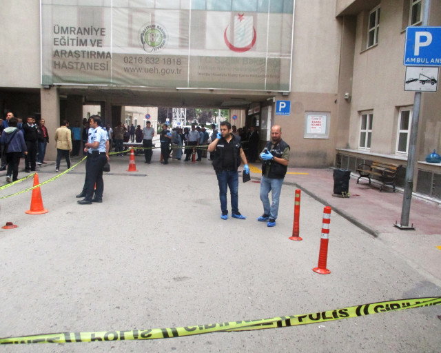 Ümraniye Eğitim Araştırma Hastanesi Acil Servisi Önünde Silahlı Saldırı: Karı-Kocayı Öldürüp Kaçtı