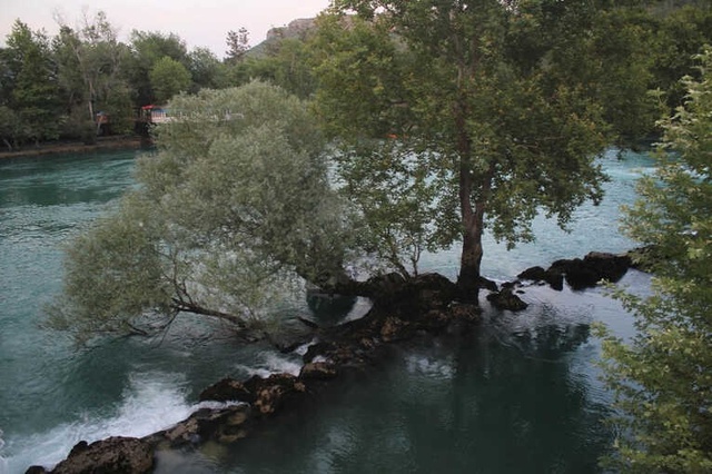 Kayalıklardan Aşağıya Düşen Genç, Yükselen Suda Girdaba Kapılıp Boğuldu